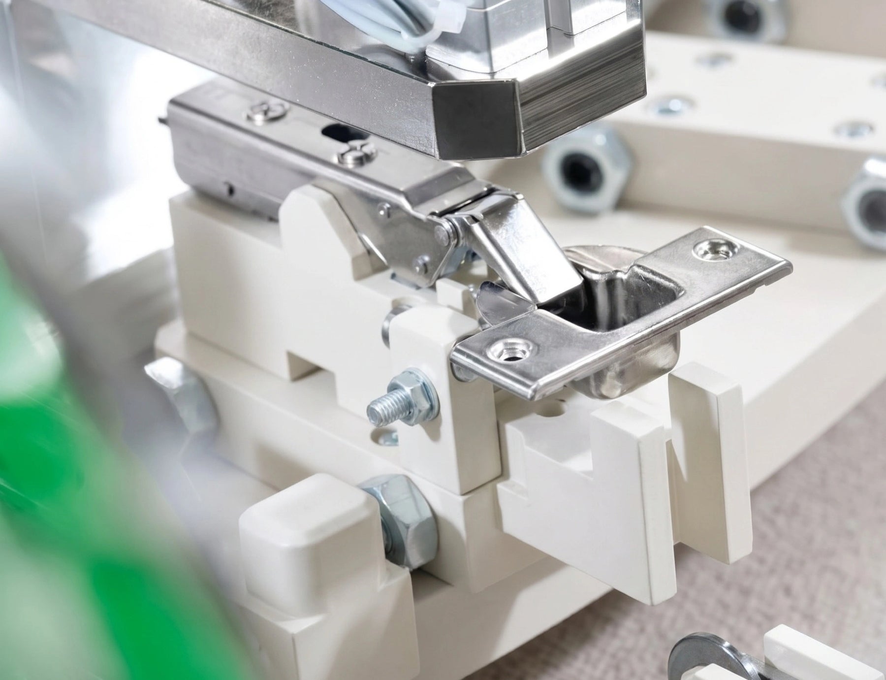 Hardware & Hinge
